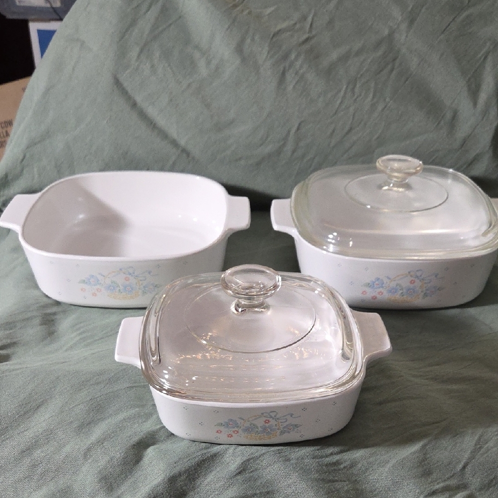 Elegant White Floral Cookware Set with Glass Lids